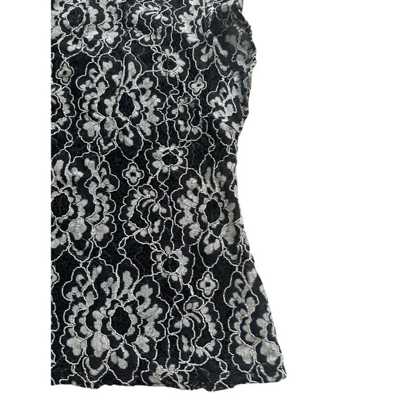 WHITE H0USE BLACK MARKET Lace Floral Ruffle Cap Sleeve Top Size 0 - Picture 5 of 7